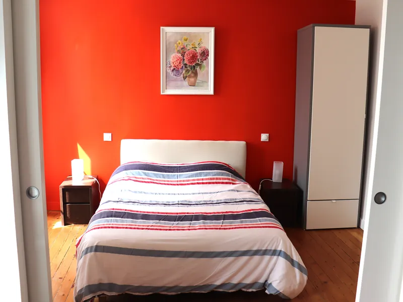 Bedroom of the Le Carrousel flat